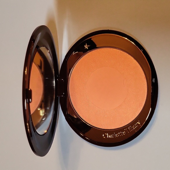 Charlotte Tilbury Cheek To Chic Swish & Pop Blusher: Love Glow, .28oz, NIB - Picture 7 of 9